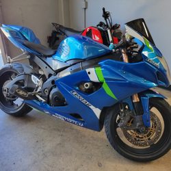 J's Speed Shop - 2005 Gixxer