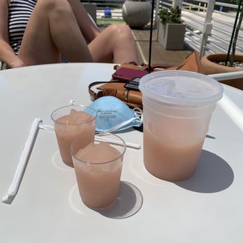 Hank's - Frosé - Coffee & Tea Near Me - Austin, Texas