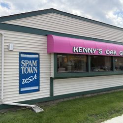 Kenny's Oak Grill - Front