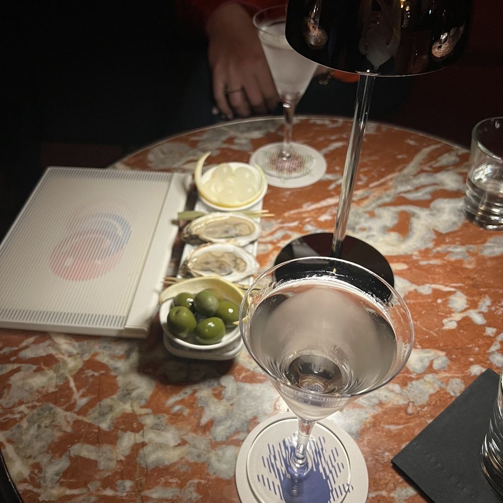 Silver Lyan - Martini service - Cocktail Bars Near Me - Washington, DC, District of Columbia Silver Lyan - Martini service - Cocktail Bars Near Me - Washington, DC, District of Columbia