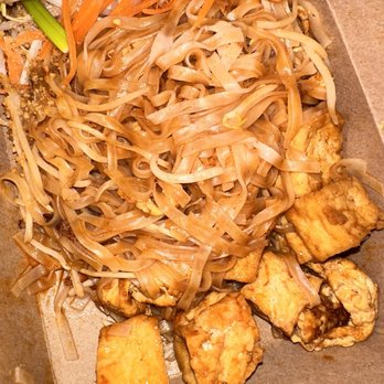Bulan Thai Vegetarian Kitchen - Pad Thai (VO)(GFO) - Vegetarian Near Me - Los Angeles, California Bulan Thai Vegetarian Kitchen - Pad Thai (VO)(GFO) - Vegetarian Near Me - Los Angeles, California