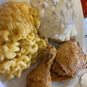 Southern Kitchen - Southern Fried Chicken with mashed potatoes and Mac and cheese - Southern Near Me - Tacoma, Washington Southern Kitchen - Southern Fried Chicken with mashed potatoes and Mac and cheese - Southern Near Me - Tacoma, Washington