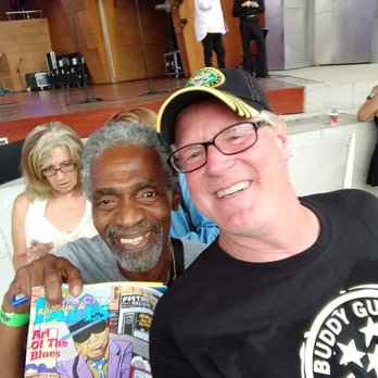 Chicago Blues Festival - Hey there's my guy Donald Kenzie enjoying the Blues fest from a spectators view - Jazz & Blues Near Me - Chicago, Illinois Chicago Blues Festival - Hey there's my guy Donald Kenzie enjoying the Blues fest from a spectators view - Jazz & Blues Near Me - Chicago, Illinois