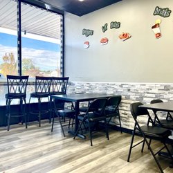 Halal Eatz - Comfortable seating