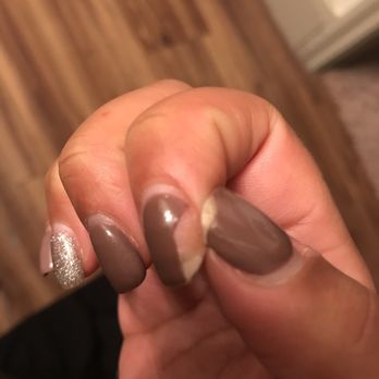Bellagio Nails & Spa - Only a week after my shellac manicure - Nail Salons Near Me - Spring, Texas