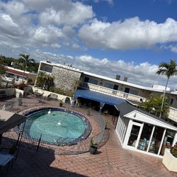 The Pointe of North Gables