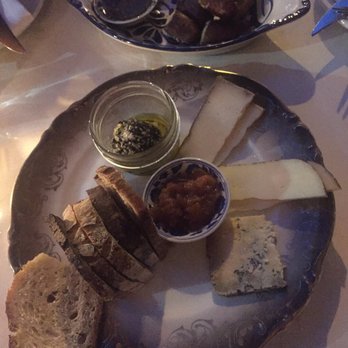 Burdock - Cheese 'plate' - Breweries Near Me - Toronto, Ontario