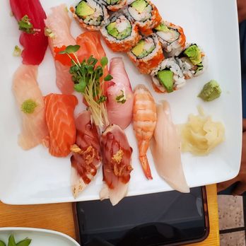 Kiku Sushi - Miso Soup, Spicy Tuna Roll, Tuna Avocado Roll, California Roll, Edamame - Sushi Bars Near Me - Baltimore, Maryland Kiku Sushi - Miso Soup, Spicy Tuna Roll, Tuna Avocado Roll, California Roll, Edamame - Sushi Bars Near Me - Baltimore, Maryland