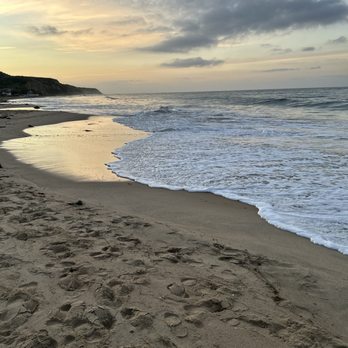 The Beachcomber Cafe - This was the view as we walk by the beach heading to Beachcomber Resto - Seafood Near Me - Newport Beach, California The Beachcomber Cafe - This was the view as we walk by the beach heading to Beachcomber Resto - Seafood Near Me - Newport Beach, California