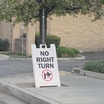 In-N-Out Burger - Now you can't enter from the west. So I either do a 3-point turn into an alley, break the rules if no cars or go to Topanga. - Fast Food Near Me - Canoga Park, California