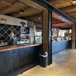 Arundel Cellars & Brewing - Day is done after the celebration; nice staff .