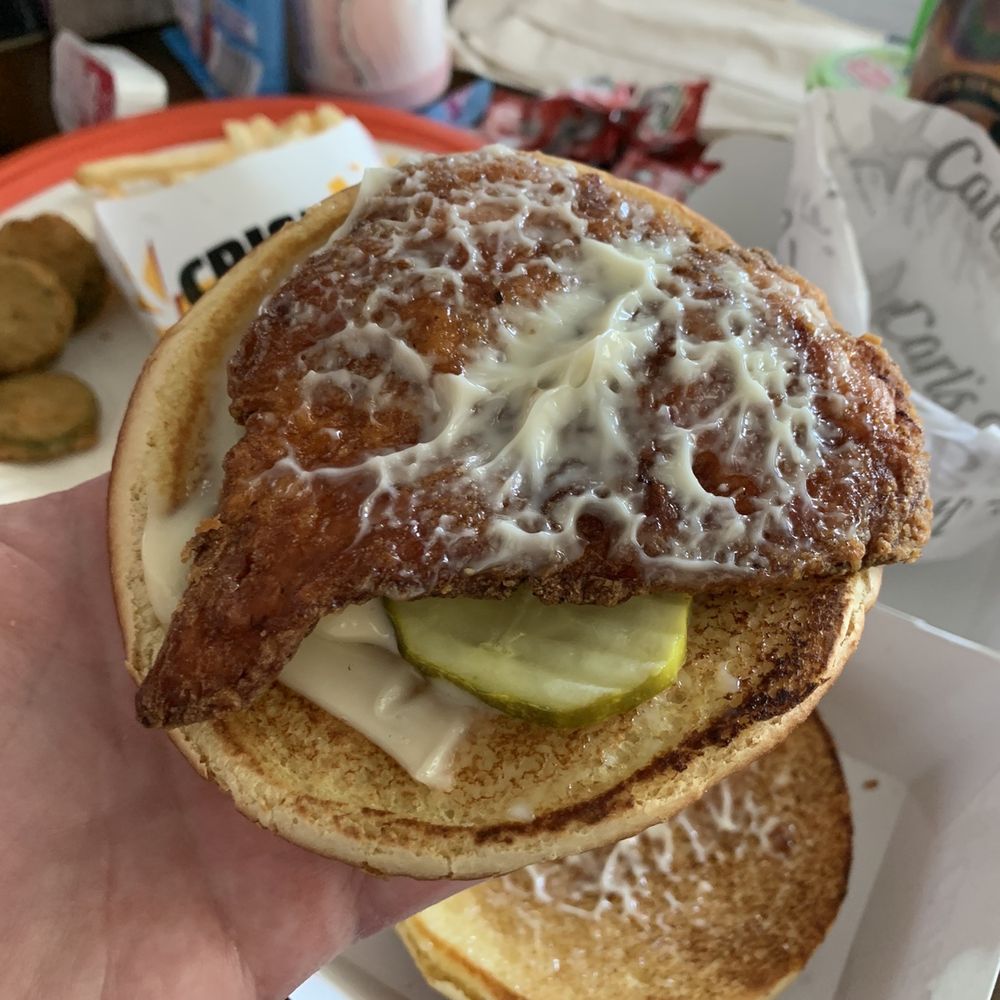 Carl's Jr - Chicken must've been cooked last week and rewarmed everyday till they finally served it to me - Fast Food Near Me - Riverside, California
