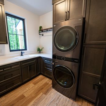 Choice Cabinet - Graphite Laundry Room - Kitchen & Bath Near Me - Solon, Ohio