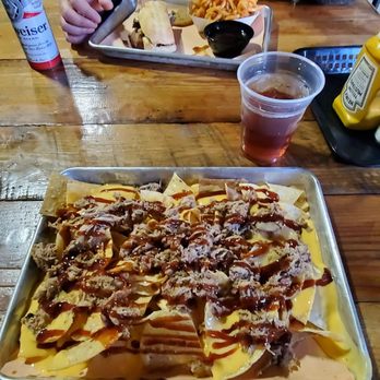 Warden's Table - Nachos and brisket sandwich - Barbeque Near Me - Petros, Tennessee