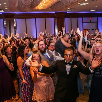 Dramatic Dimensions Entertainment - Wedding DJ in Livonia MI_Dramatic Dimensions Entertainment - DJs Near Me - Garden City, Michigan Dramatic Dimensions Entertainment - Wedding DJ in Livonia MI_Dramatic Dimensions Entertainment - DJs Near Me - Garden City, Michigan