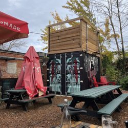 Lock Street Brewing - Back biergarten