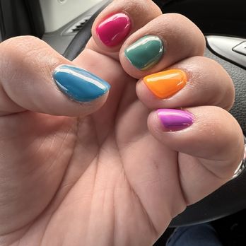 Dollish Polish Nail Studio - Nail Salons Near Me - Rialto, California
