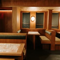 Daydream - Booths for intimate gatherings and groups.