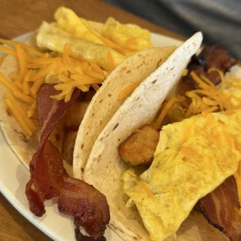 Maple Street Biscuit Company - Breakfast & Brunch Near Me - Celebration, Florida