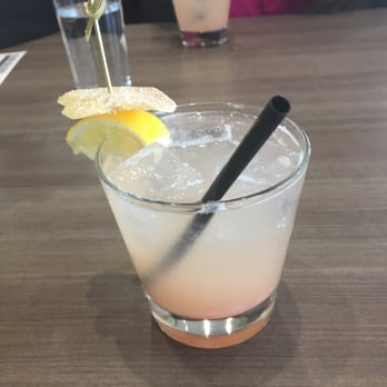 Weights + Measures - Peach Bellini - Bars Near Me - Houston, Texas