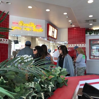 In-N-Out Burger - Fast Food Near Me - Millbrae, California