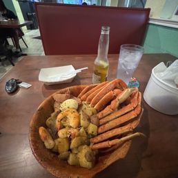 Snow crab with an extra cluster Snow crab with an extra cluster