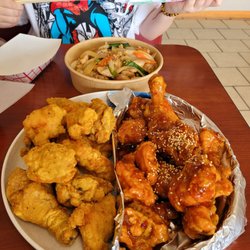 Kim Cook - Fried chicken half plain with half sweet and spicy and the teriyaki topping bowl . It was very good.