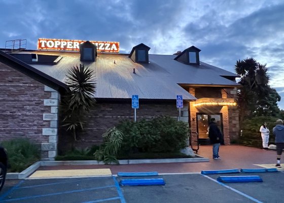 Toppers Pizza by null
