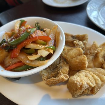 Thai Green Elephant Restaurant - Pla Lad Prik (deep-fried fish, $25 for red snapper): ask for sauce on the side - it's a little pricey - Thai Near Me - Victoria, British Columbia Thai Green Elephant Restaurant - Pla Lad Prik (deep-fried fish, $25 for red snapper): ask for sauce on the side - it's a little pricey - Thai Near Me - Victoria, British Columbia
