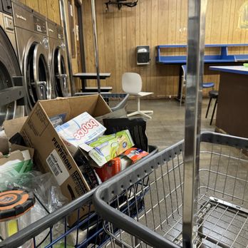 Laundry Santa Clarita - Laundromat Near Me - Castaic, California Laundry Santa Clarita - Laundromat Near Me - Castaic, California