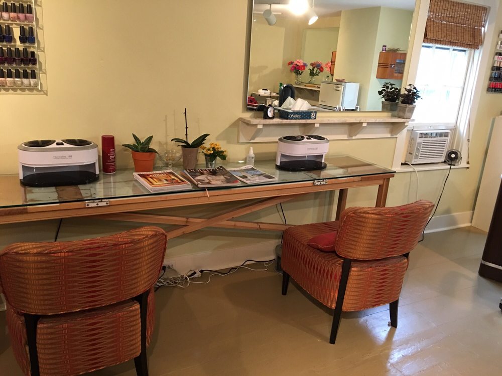 BOUCLE Updated October 2024 22 Reviews 12 N Water St, Edgartown