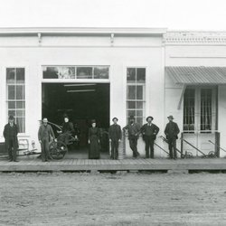 Robnett's Hardware - Circa 1891