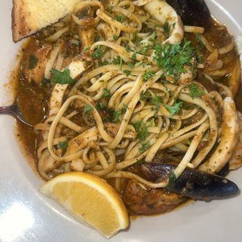 Garlic Brothers Restaurant - Seafood pasta dinner - Seafood Near Me - Stockton, California Garlic Brothers Restaurant - Seafood pasta dinner - Seafood Near Me - Stockton, California