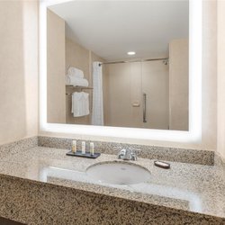 Embassy Suites by Hilton Dallas Frisco Hotel & Convention Center - Guest room bath