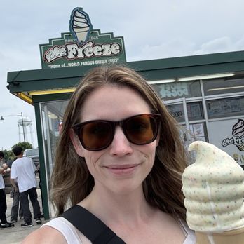 The Freeze - Ice Cream & Frozen Yogurt Near Me - Crystal Lake, Illinois