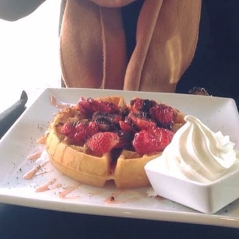 Creams Coventry - Desserts Near Me - Coventry, XWM