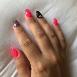 Lee Spa Nails