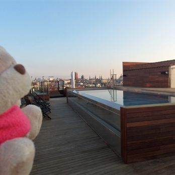 Gran Meliá Palacio de los Duques - 2bearbear @ Gran Melia Palacio De Los Duques Roof Top Pool - Hotels Near Me - Madrid, M