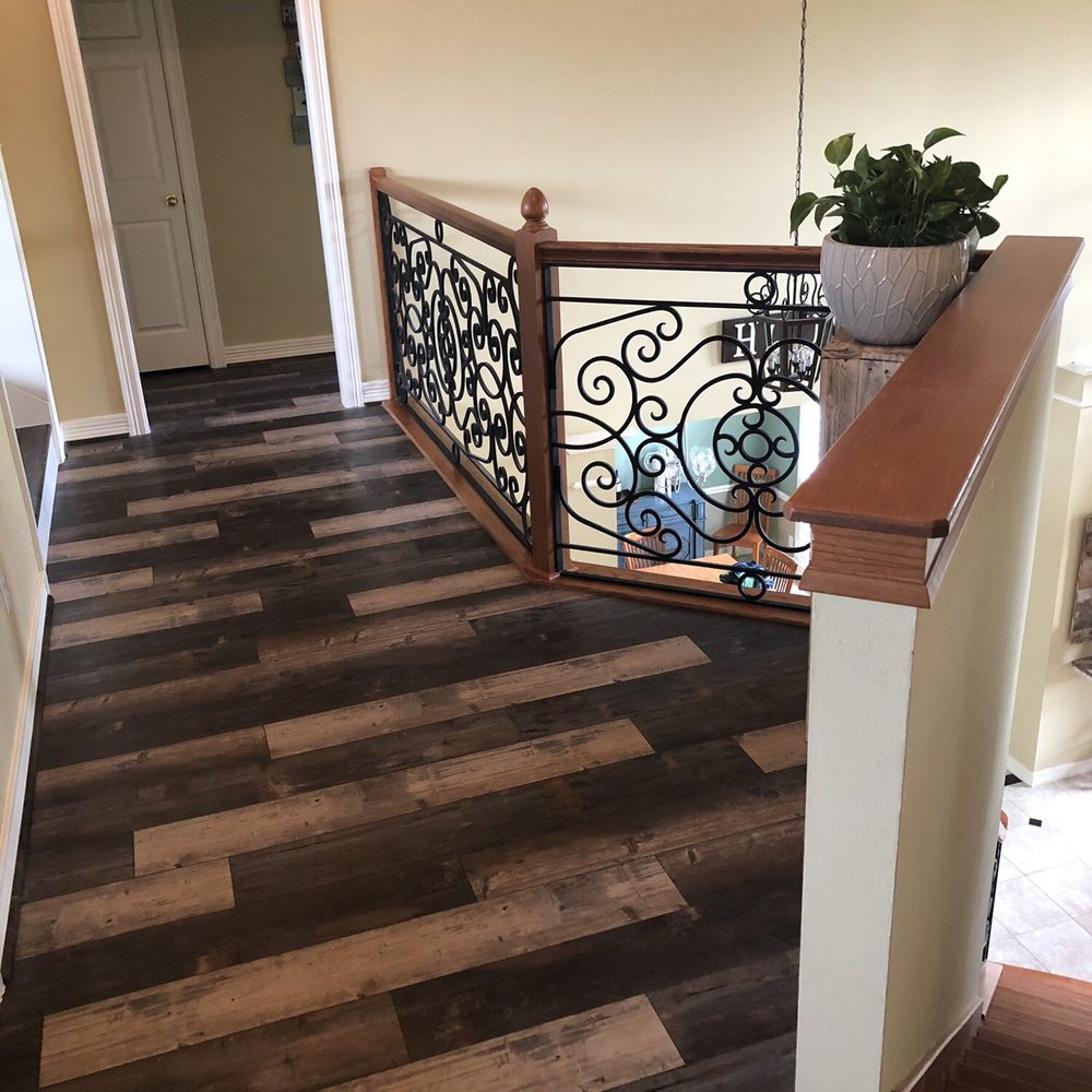 Inspired Floors - Upstairs hallway - Carpet Installation Near Me - Missouri City, Texas Inspired Floors - Upstairs hallway - Carpet Installation Near Me - Missouri City, Texas