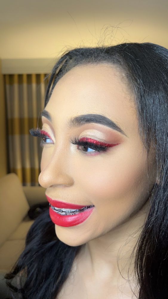 Brias Makeup Logo