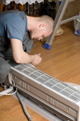 Heating & Plumbing HVAC Master Logo