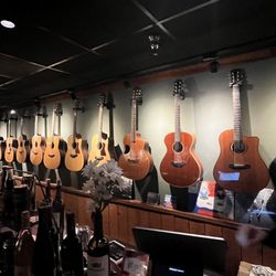 Lost Chord Guitars