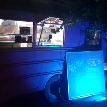 Short Bus Sandwiches - the food truck at night - Food Trucks Near Me Short Bus Sandwiches - the food truck at night - Food Trucks Near Me