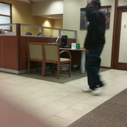Wells Fargo Bank - No Greeter..