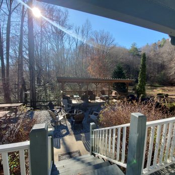 Blue Boar Inn - Patio out the back of the lodge - Hotels Near Me - Robbinsville, North Carolina