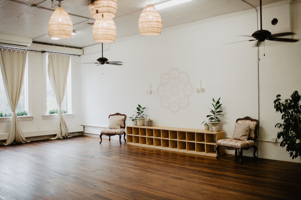 PLUG & PLAY NAMASTE Updated August 2024 10 Photos 1025 Broadway