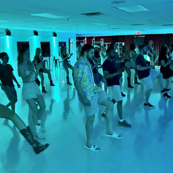 Turn Their Heads - Dance Schools Near Me - Nashville, Tennessee Turn Their Heads - Dance Schools Near Me - Nashville, Tennessee