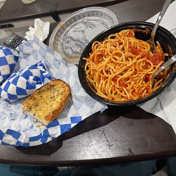 Pasta Glory - Spaghetti Pomodoro + Garlic Bread - Food Delivery Services Near Me Pasta Glory - Spaghetti Pomodoro + Garlic Bread - Food Delivery Services Near Me