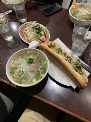 Pho Cali by null