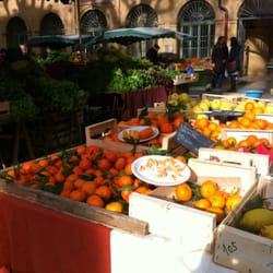 Marché aux fruits et légumes